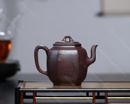 泉眼無聲惜細(xì)流，樹蔭照水愛晴柔。