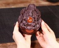 《鴻運(yùn)當(dāng)頭蟾》