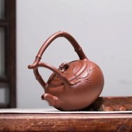 《竹節(jié)提梁》