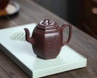 泉眼無聲惜細(xì)流，樹蔭照水愛晴柔。