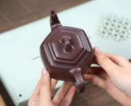 泉眼無聲惜細(xì)流，樹蔭照水愛晴柔。